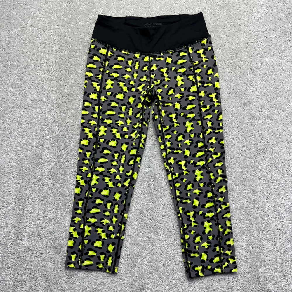 Betsey Johnson Performance Capri Leggings Womens Small Neon Leopard Print  Yoga